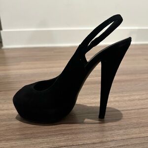 Giuseppe Zanotti black suede pump